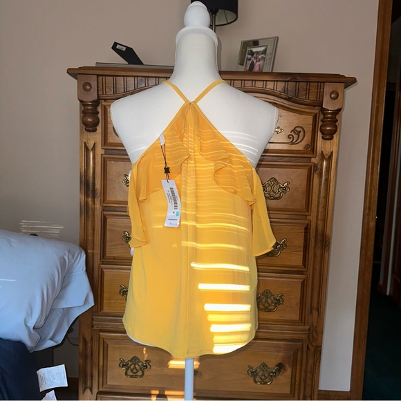 BCBGeneration Yellow Blouse NWT - Picture 3 of 4